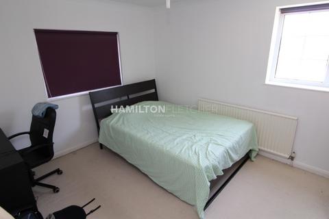 4 bedroom house to rent - Barnsdale Road, Reading, RG2
