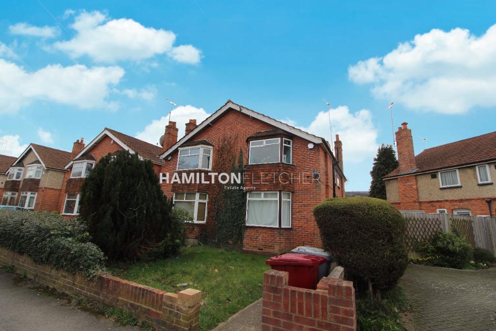 Eastern Avenue, Reading, RG1 4 bed house £2,000 pcm (£462 pw)