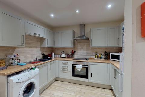 4 bedroom terraced house to rent, 9 Weston Avenue, Nottingham