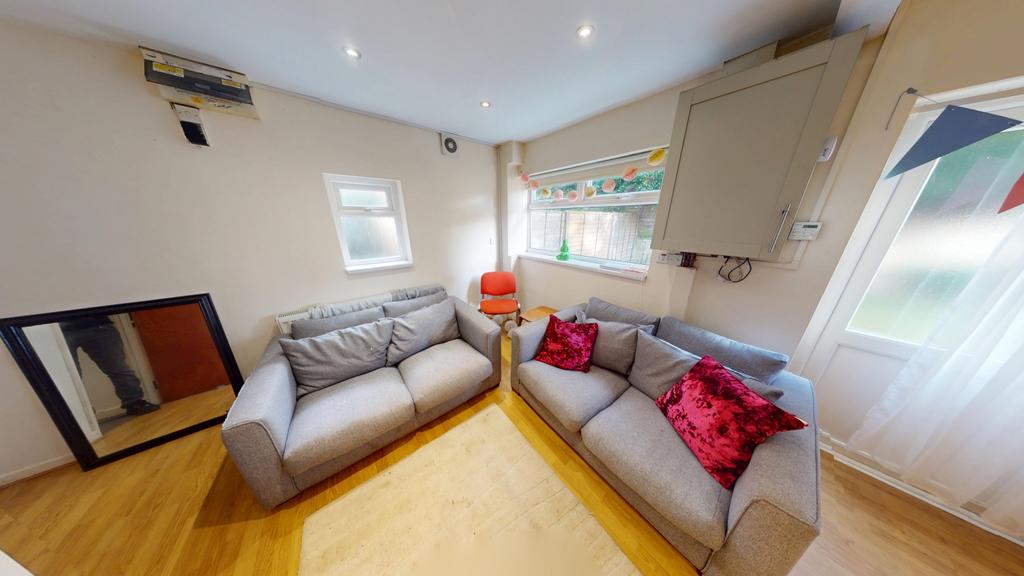 9-Weston-Avenue-02272025 102436