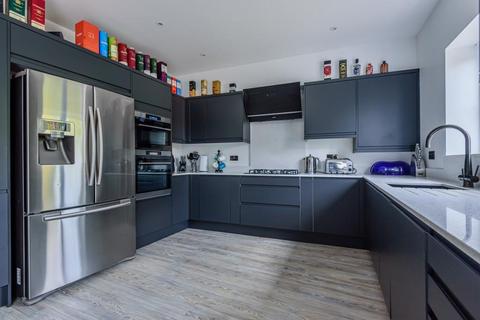 7 Lady Aylesford Avenue, Stanmore, HA7 4FG