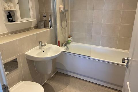 3 Heron Place, Wouldham, Rochester, ME1 3FG
