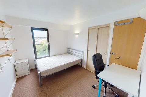 2 bedroom ground floor flat to rent, Apt 69 Park West, Derby Road, Nottingham, NG7 1LU