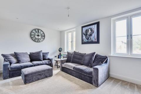 170 Camp Road, Upper Heyford, Bicester, OX25 5AG