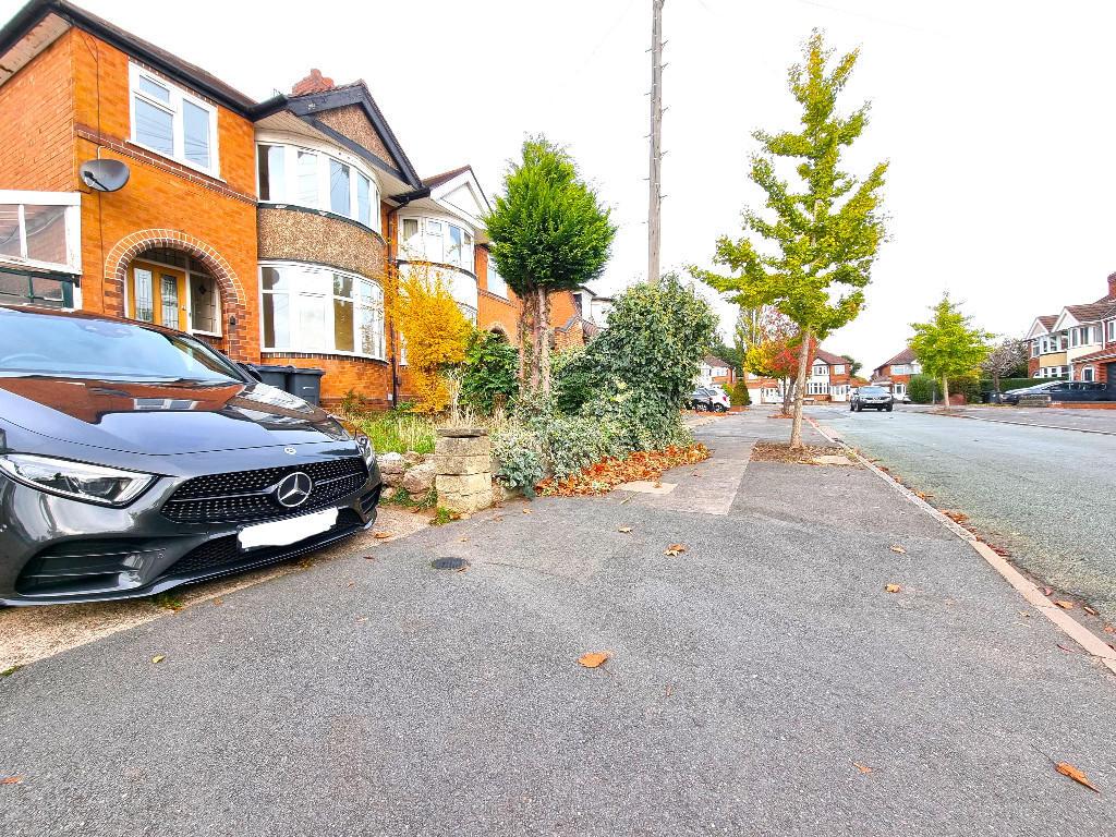 Arden Oak Road, Sheldon, B26 3 bed semidetached house £1,200 pcm (£277 pw)