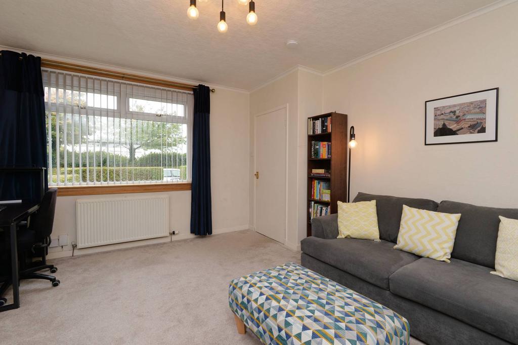 41 Drum Brae Crescent, Edinburgh, EH4 7SD 2 bed terraced house £220,000