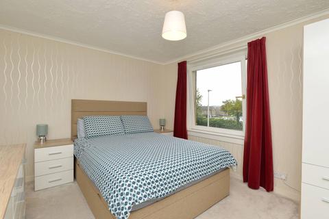 41 Drum Brae Crescent, Edinburgh, EH4 7SD