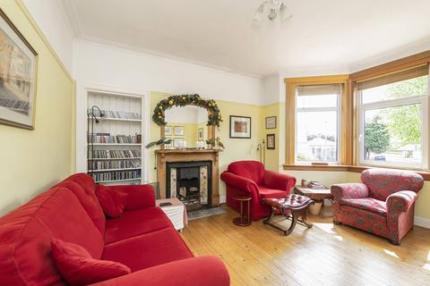 56 Duddingston View, Edinburgh, EH15 3NA