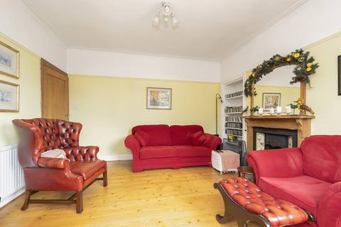 56 Duddingston View, Edinburgh, EH15 3NA