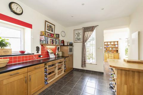 56 Duddingston View, Edinburgh, EH15 3NA