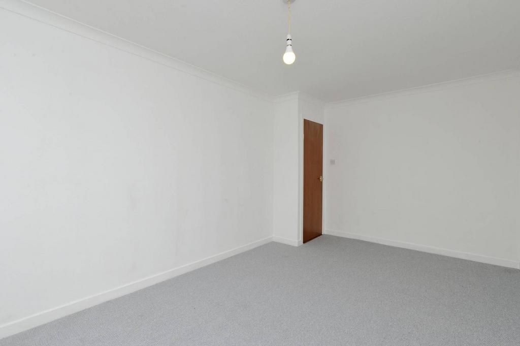 MFL5218757 586.jpg