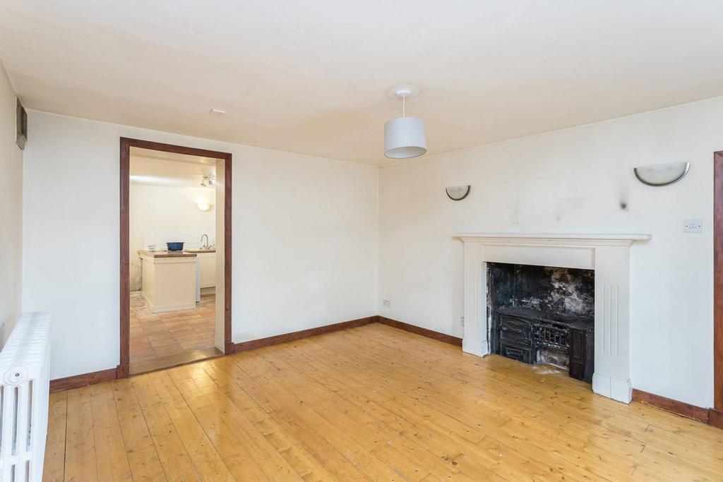 9c Shillinghill, Alloa, FK10 1JT 1 bed flat for sale £49,995
