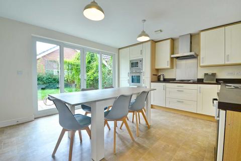 6 bedroom detached house to rent, East Fields Road, Cheswick Village