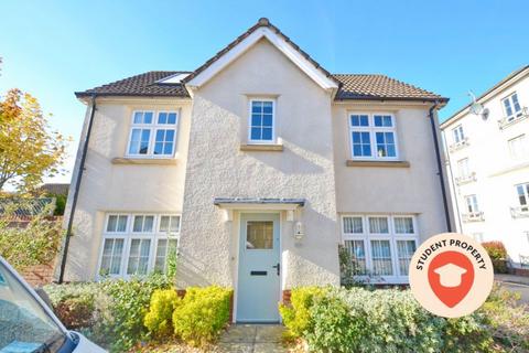 6 bedroom detached house to rent, East Fields Road, Cheswick Village