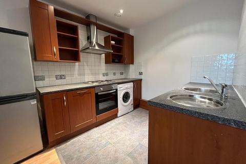 2 bedroom flat to rent - City South, City Road East, Manchester, M15 4QA