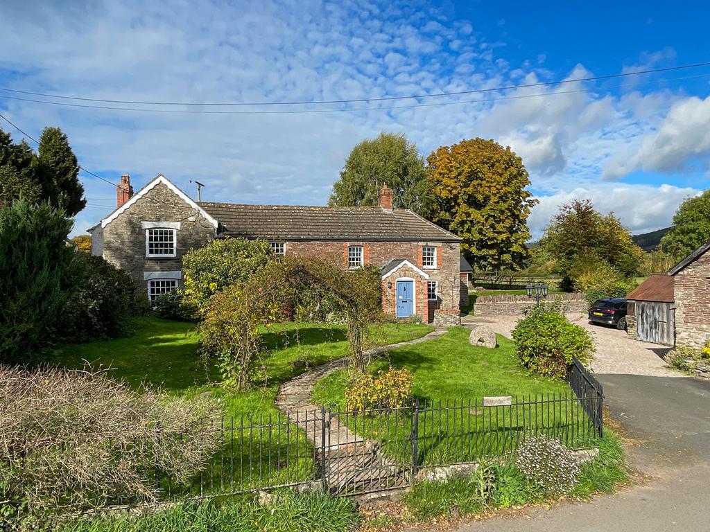 Hinton, Peterchurch, Hereford 6 bed detached house £699,995