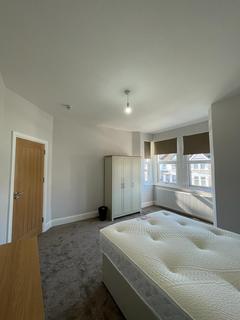 1 bedroom in a house share to rent, Room 4, Airthrie Road, Ilford IG3