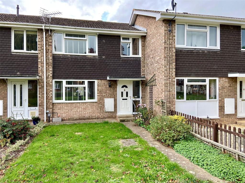 Curlew Road, Abbeydale, Gloucester... 3 bed terraced house £240,000