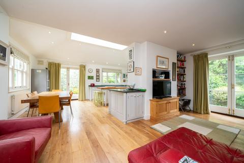 The Grange Bovingdon Green, Bovingdon, Hemel Hempstead, HP3 0LB