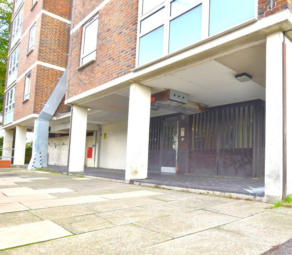 Nicholls Field, Harlow 1 bed apartment £825 pcm (£190 pw)