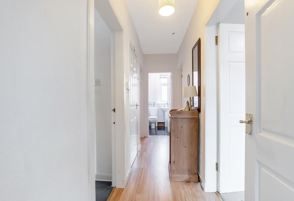 Bellfield Crescent, Barrhead 2 bed flat £90,000