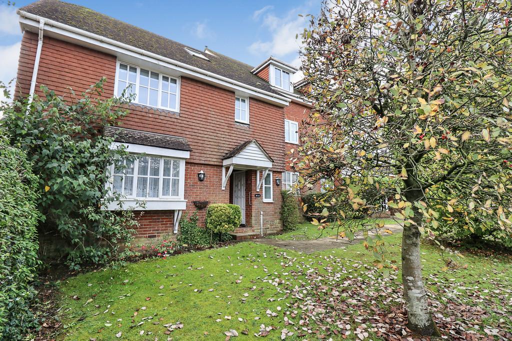 Little Park, Durgates, Wadhurst 3 bed £1,300 pcm (£300 pw)