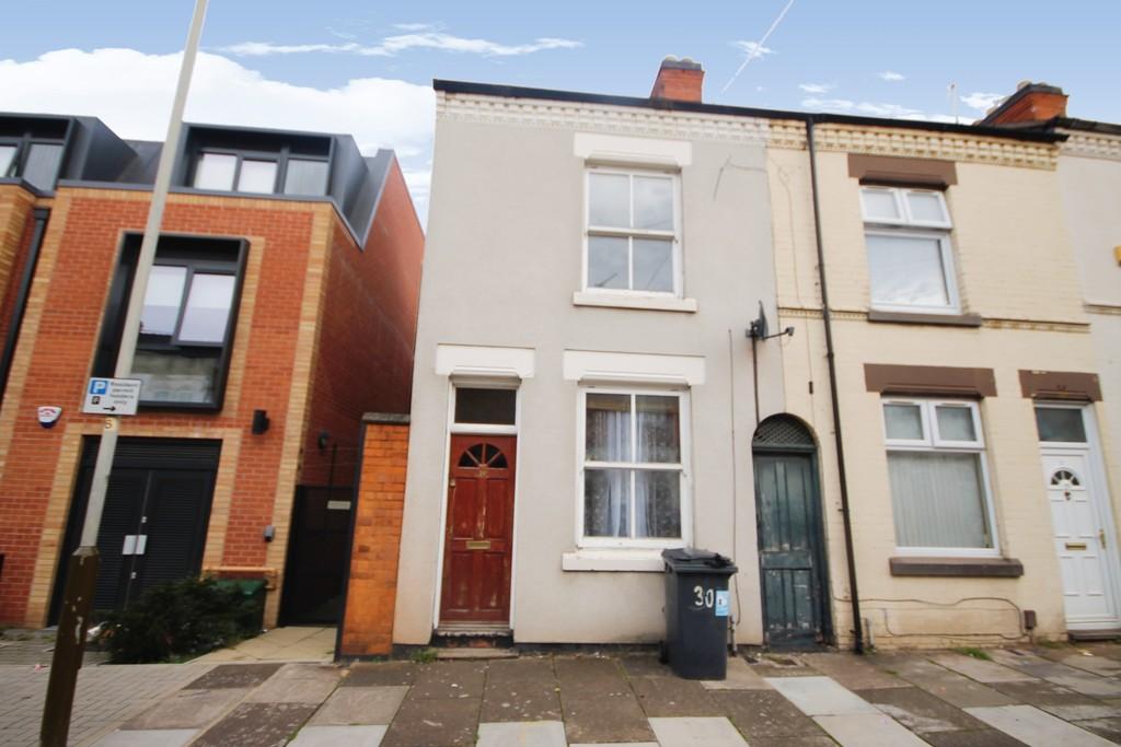 Bruce Street, Leicester 2 bed end of terrace house £825 pcm (£190 pw)