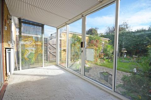 107 Highcroft Crescent, Bognor Regis, PO22 8DT
