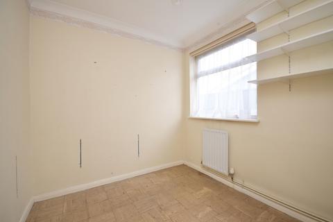 107 Highcroft Crescent, Bognor Regis, PO22 8DT