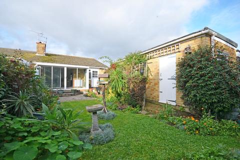 107 Highcroft Crescent, Bognor Regis, PO22 8DT