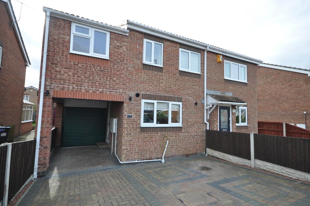 Victoria Avenue, Hatfield, Doncaster 4 bed semidetached house £825