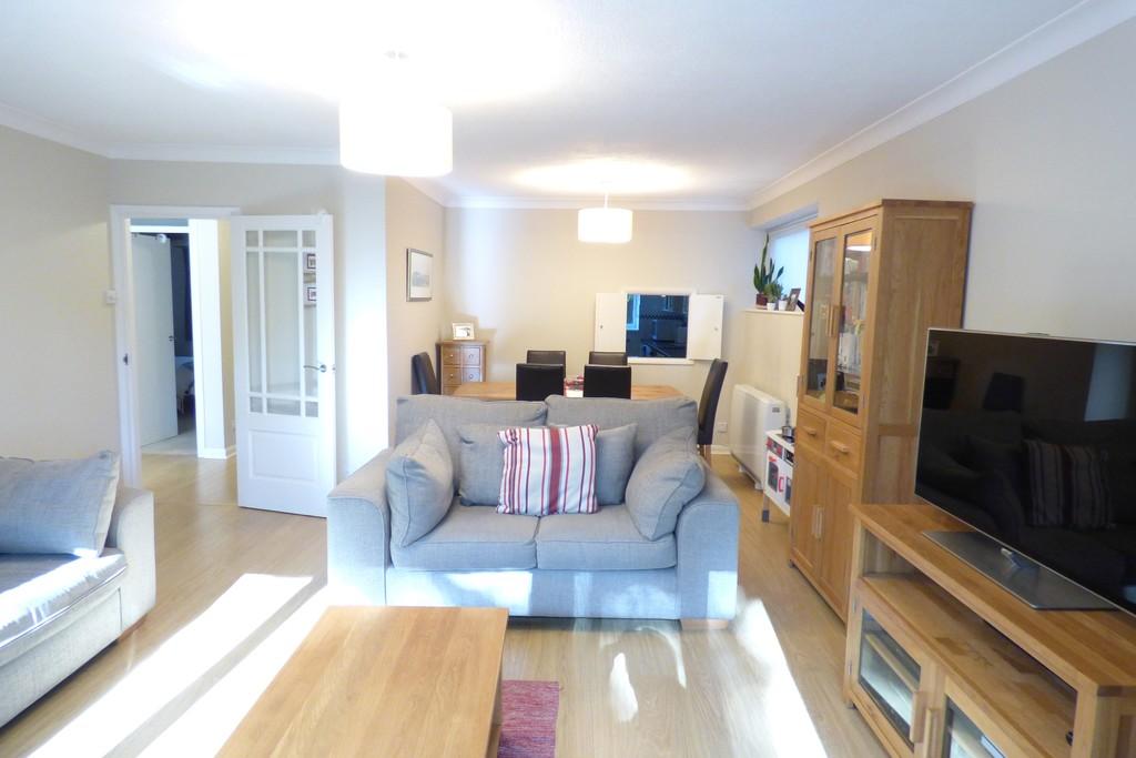Lower Parkstone, Poole 2 bed apartment for sale £259,950