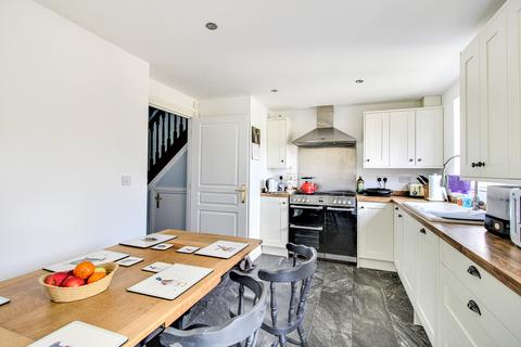 17 Nursery Close, Wroughton, Swindon, SN4 9DR