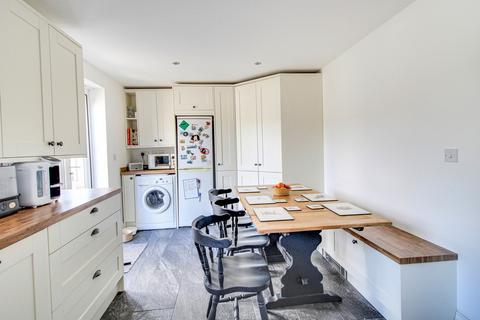 17 Nursery Close, Wroughton, Swindon, SN4 9DR