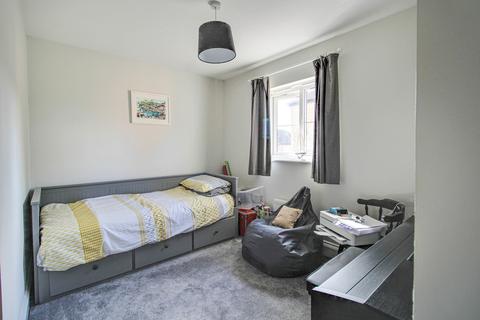 17 Nursery Close, Wroughton, Swindon, SN4 9DR