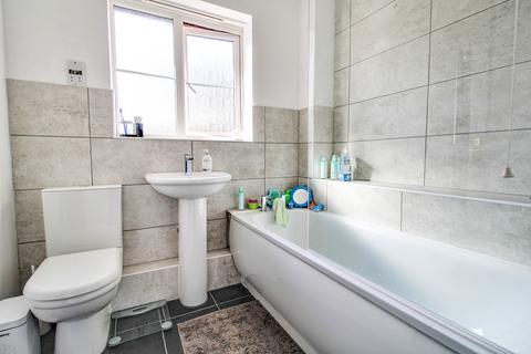 17 Nursery Close, Wroughton, Swindon, SN4 9DR