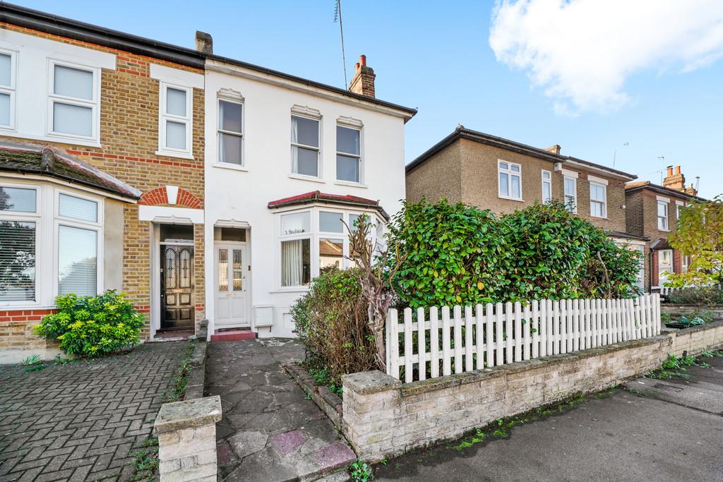 Wellesley Road, Wanstead 2 bed semidetached house £850,000
