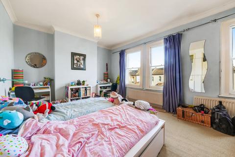 34 Wellesley Road, London, E11 2HF