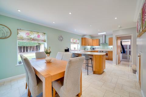 4 bedroom detached house for sale - Wheatfields, St. Ives