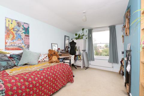 26 Tyssen Road, London, N16 7LX