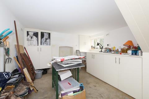 26 Tyssen Road, London, N16 7LX