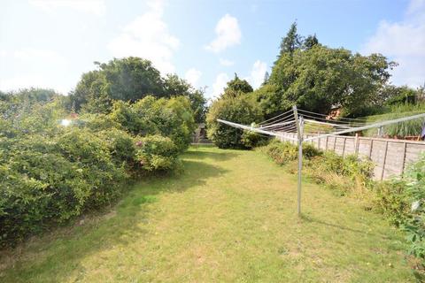 5 bedroom detached house to rent, Alma Road, Winton, Bournemouth