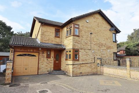 46 Kirby Close, Romford, RM3 9UE