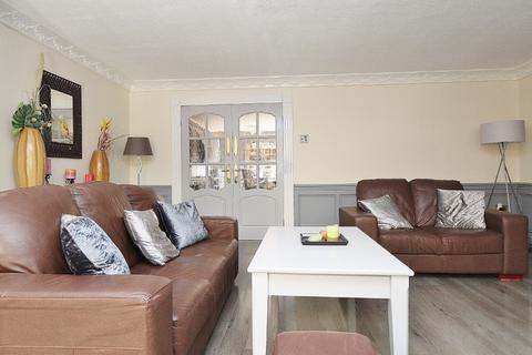 46 Kirby Close, Romford, RM3 9UE