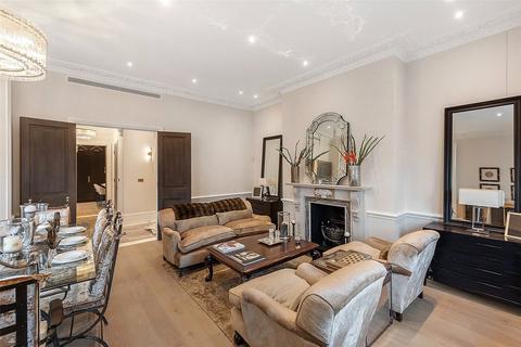 2 bedroom flat to rent, Observatory Gardens, Kensington, London