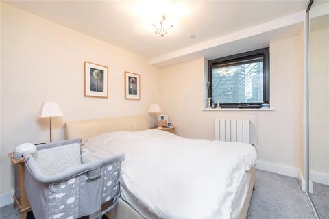 2 bedroom flat to rent, Millharbour, London