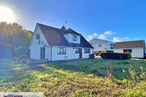 3 bedroom detached house for sale - Coast Road, Mostyn