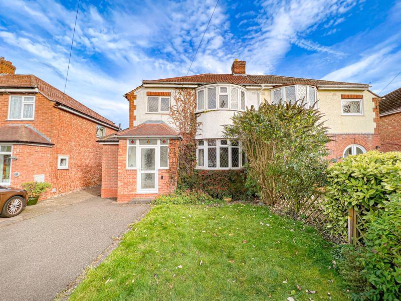 Lindrosa Road, Streetly, Sutton... 3 bed semidetached house £300,000