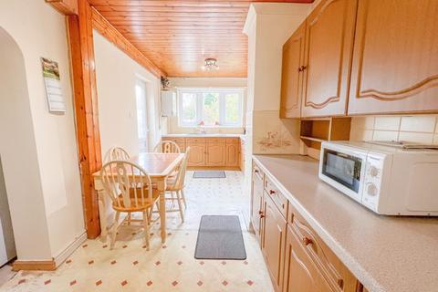 66 Lindrosa Road, Sutton Coldfield, B74 3LB