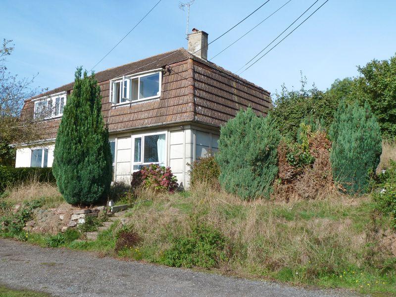 Dawlish Road, Exeter 3 bed semidetached house £150,000